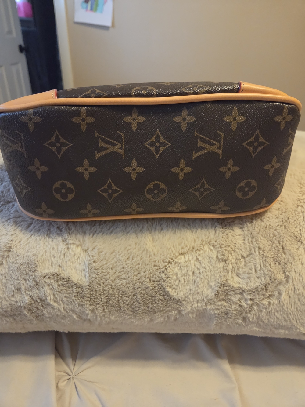 Brown Monogram Canvas Shoulder Bag with Gold Chain - Picture 5 of 10